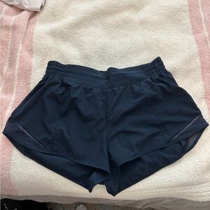 Lululemon Hotty Hot High Rise 2.5” short